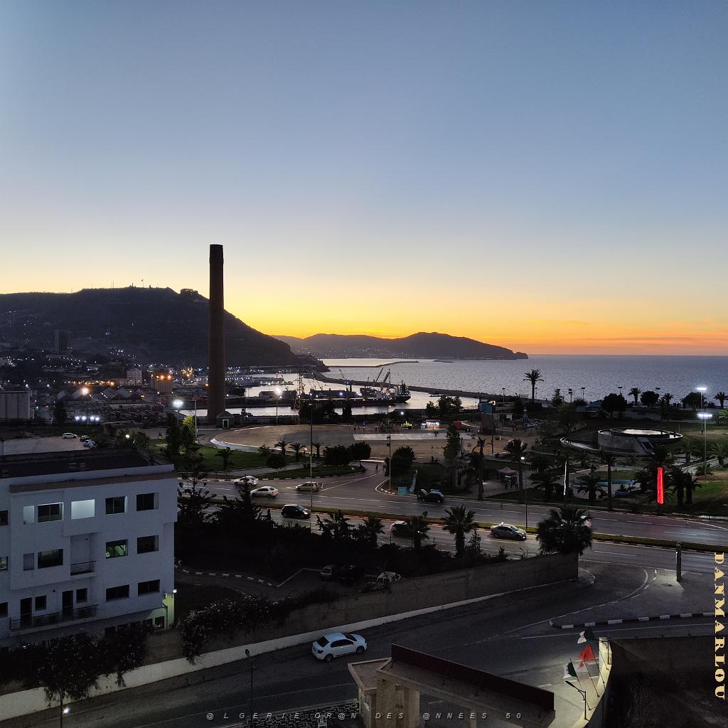 VOYAGE 20230927_190921 ORAN DEPUIS L'HOTEL PLAZA  LES FALAISES.jpg